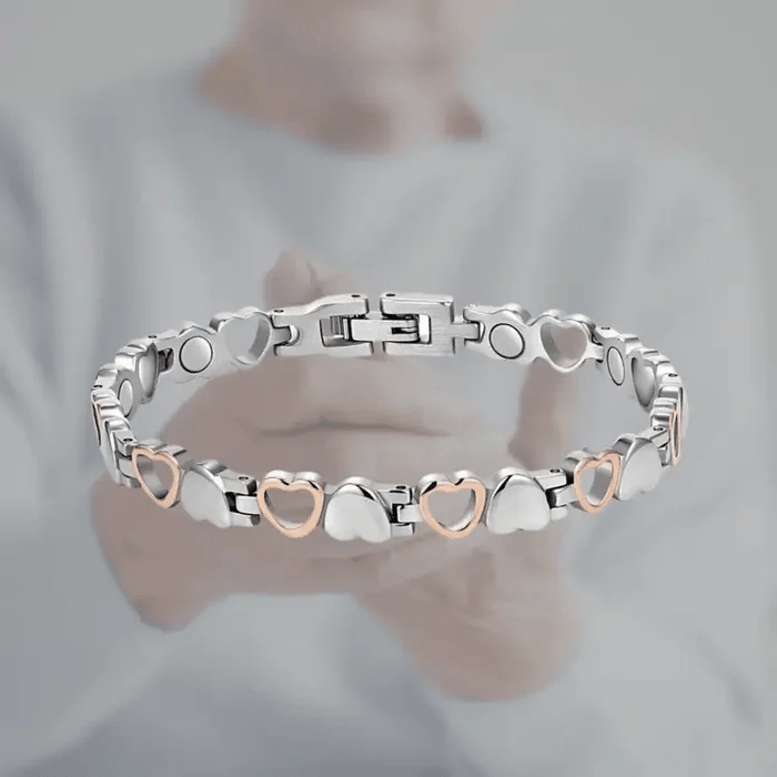 Bracciale a forma di cuore per terapia magnetica in acciaio al titanio